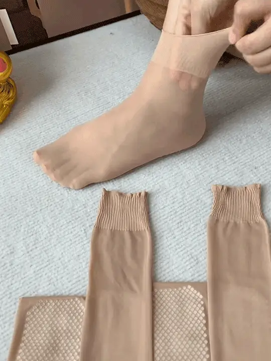 Women Elastic Loose Ruffle Sheer Socks - Image 2